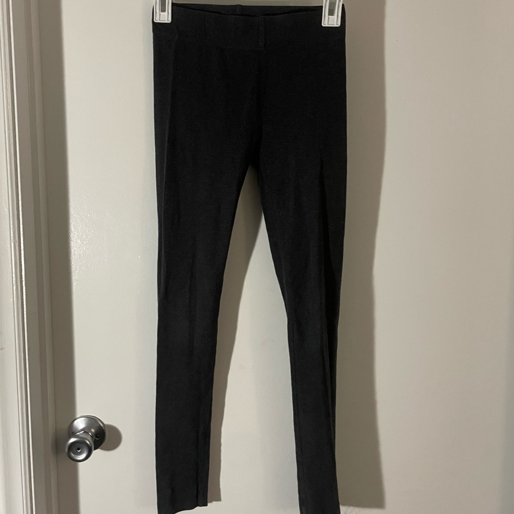 dark gray leggings